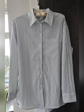 Athleta Green & White Midday Relaxed Button Down S/P